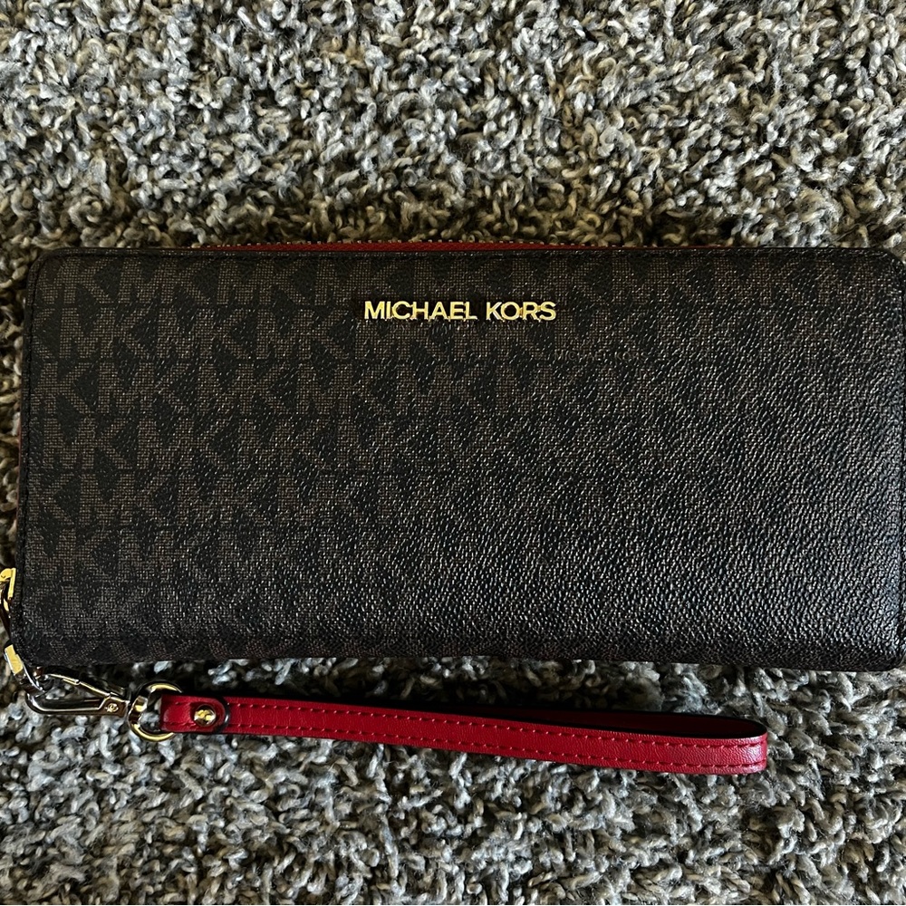 Michael Kors Wristlet